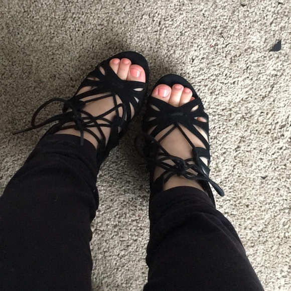 Open toe heels - Picture 2 of 4